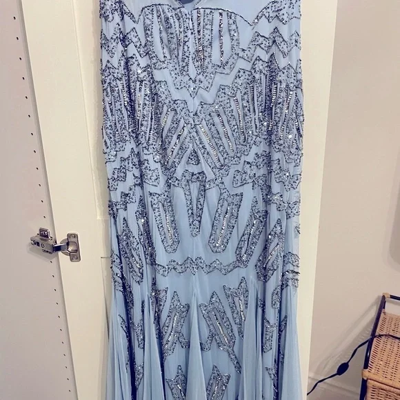 Adrianna Papell Sleeveless
Beaded Mermaid Gown In Blue size 8 - Picture 12 of 15